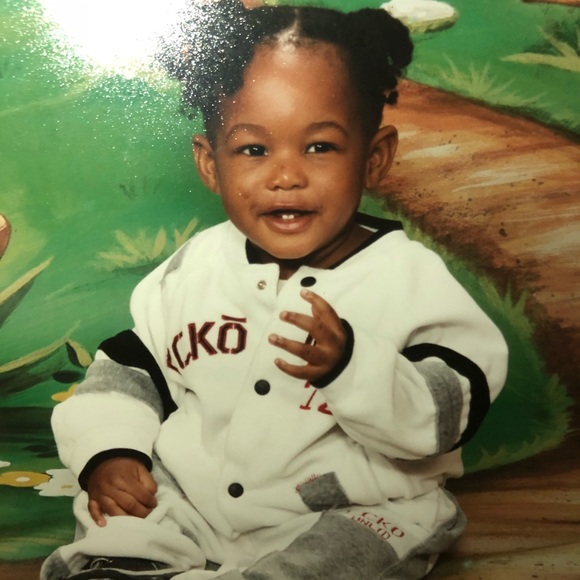 Maxson Charles - Poshmark Profile Picture of Maxson Charles (@huncho105) on Poshmark