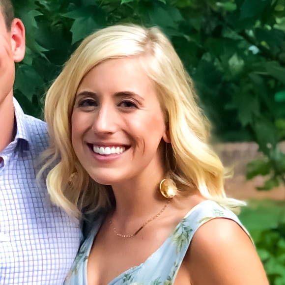 Profile Picture of Caitlan Walsh (@caitlan_walsh) on Poshmark