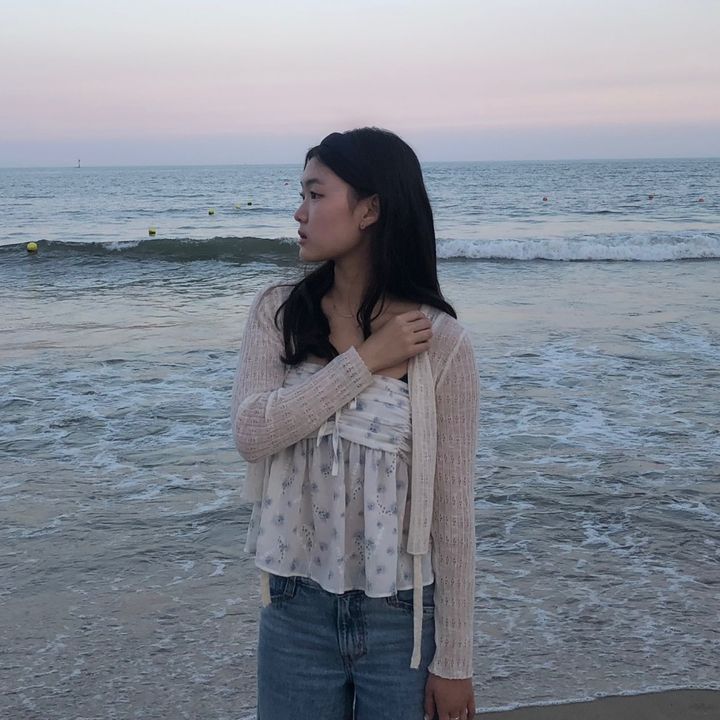 Emily Kim - Tiktok Profile Picture of Emily Kim (@_jueun.em) on Tiktok