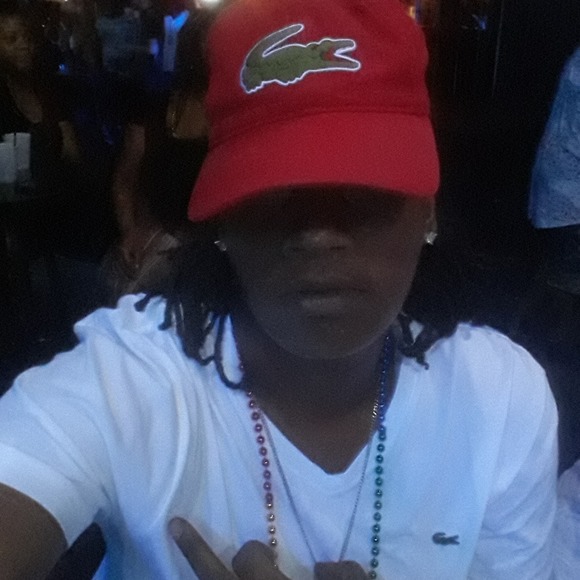 Profile Picture of Rayray Mccray (@ray_mccray2000) on Poshmark