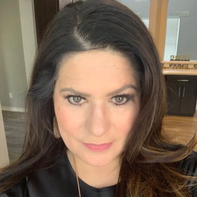 Profile Picture of Thelma Garza (@ThelmaG85670256) on Twitter