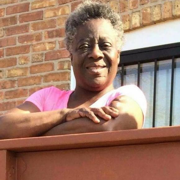 Profile Picture of Sharnell Thomas (@sharnell_t) on Poshmark