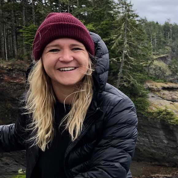 Profile Picture of Madison Groberg (@mbaugh19) on Poshmark