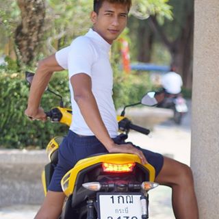 Profile Picture of Bae Young (@bae.young.1422) on Facebook