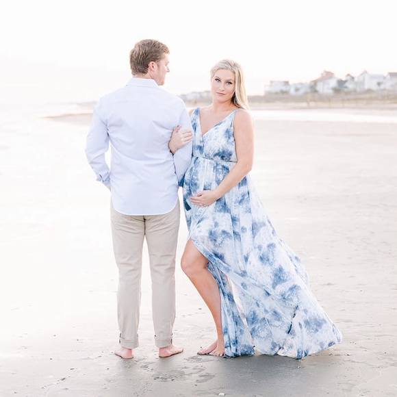 Ally Lindquist - Poshmark Profile Picture of Ally Lindquist (@allylindq) on Poshmark