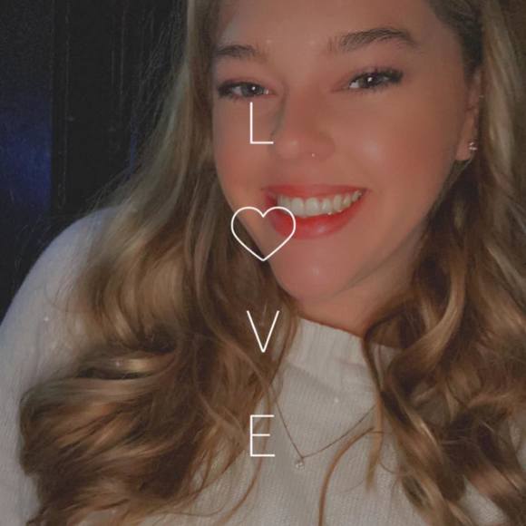 Mattie Dubois - Poshmark Profile Picture of Mattie Dubois (@mattiedubois) on Poshmark