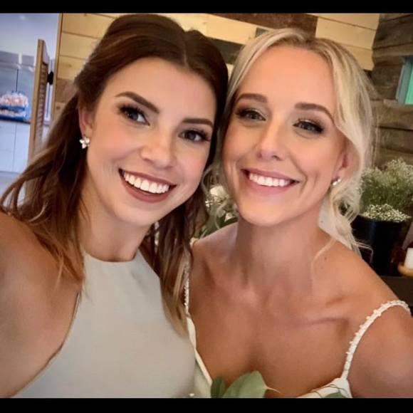 Profile Picture of Kari Rustad (@klr_star) on Poshmark