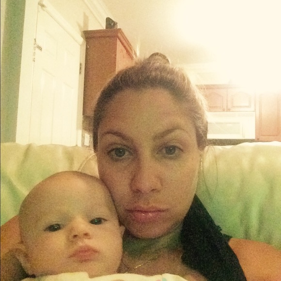 Darlene Mayorca - Poshmark Profile Picture of Darlene Mayorca (@dmayorca) on Poshmark