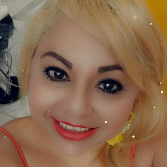 Profile Picture of Fely Torres (@felytorres) on Poshmark