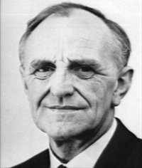 Profile Picture of Donald Winnicott - Wikipediaon Wikipedia