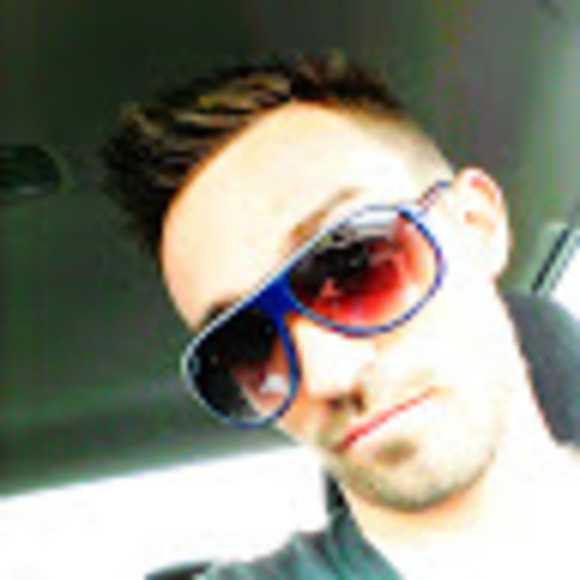 Profile Picture of Dustin Mcelroy (@dustinmcelroy) on Poshmark