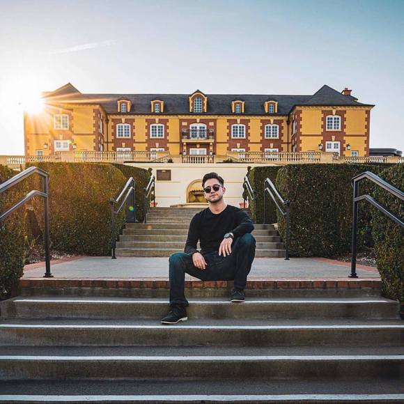 Profile Picture of Nate Straubinger (@natestraubinger) on Poshmark