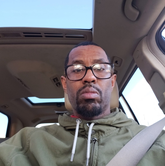 Carlos Taliaferro - Poshmark Profile Picture of Carlos Taliaferro (@bigboi1976) on Poshmark