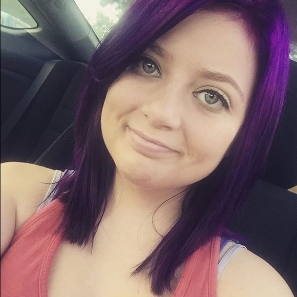 Profile Picture of Jaclyn Weihs (@jacoustoh) on Poshmark