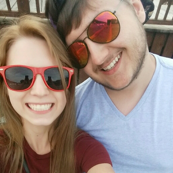 Sam Fidler - Poshmark Profile Picture of Sam Fidler (@lilsrf101) on Poshmark