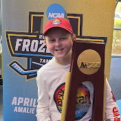 Profile Picture of Wyatt Ross (@hockeywyatt) on Youtube