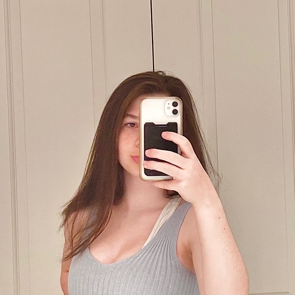 Profile Picture of Alex Coffino (@alexesk) on Poshmark