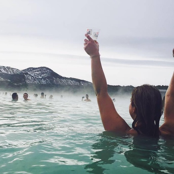 Profile Picture of Tianna Hughes (@tihughes) on Poshmark