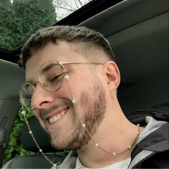 Profile Picture of Jonathon Ryan (@jonathon_ryan) on Poshmark
