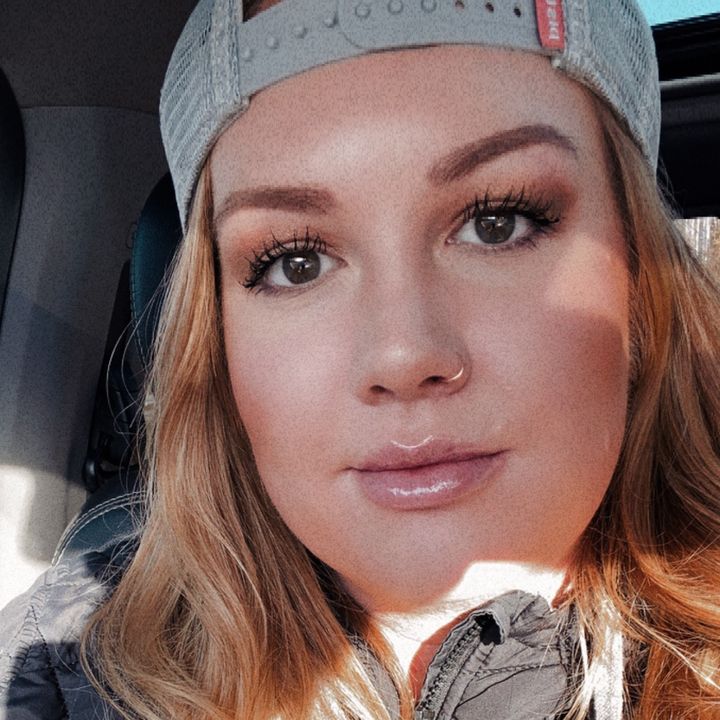 Profile Picture of Amanda Bunselmeier (@amandabuns) on Tiktok