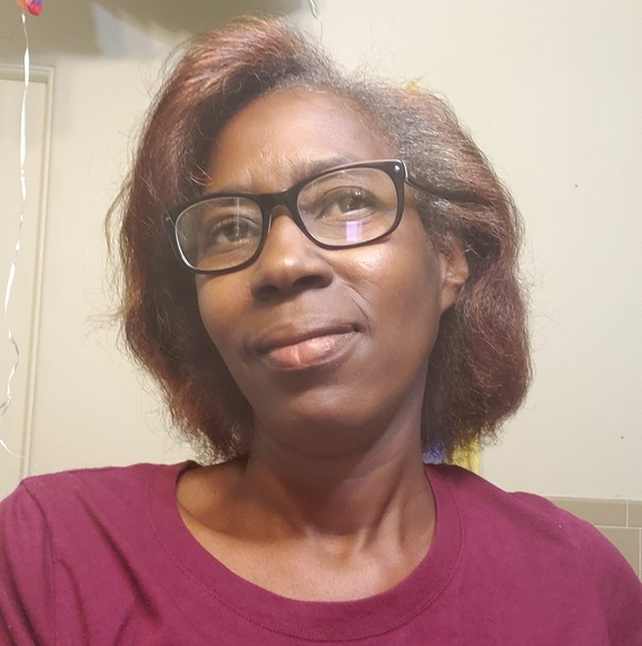 Profile Picture of Sheila Matthews (@smatthews2) on Poshmark