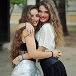 Profile Picture of Julia & Sara Rey Reina (@juliaysarareyreina) on Instagram