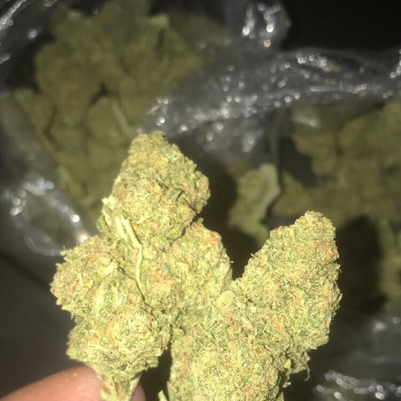 Profile Picture of John Perez (@duwap813) on Poshmark