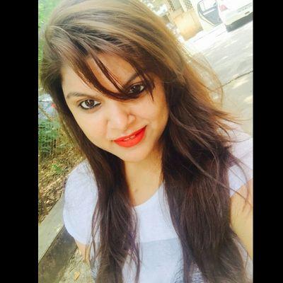 Profile Picture of Komal Jain (@komaljain1988) on Twitter