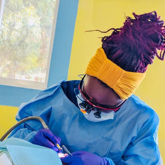 Profile Picture of Maurine Kingori (@mau0021) on Poshmark