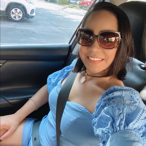 Profile Picture of Lilliam Sanabia (@lsanabia17) on Poshmark