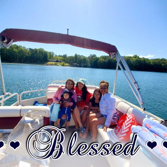 Profile Picture of Tamara Jaramillo (@tamarajaramillo) on Poshmark