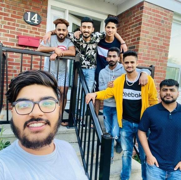 Profile Picture of Raman Arora (@raman_arora) on Poshmark