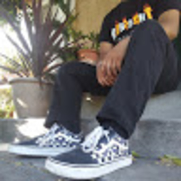 Profile Picture of Axel Flores (@axelflores759) on Poshmark