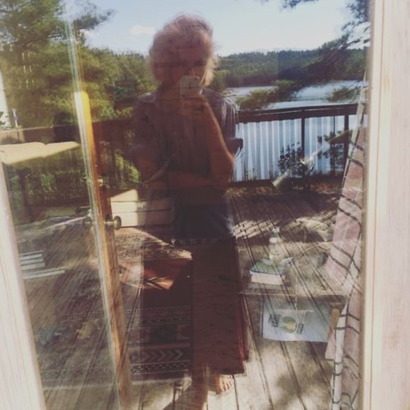 Profile Picture of Caitlyn Goeman (@caitlyngoeman) on Poshmark