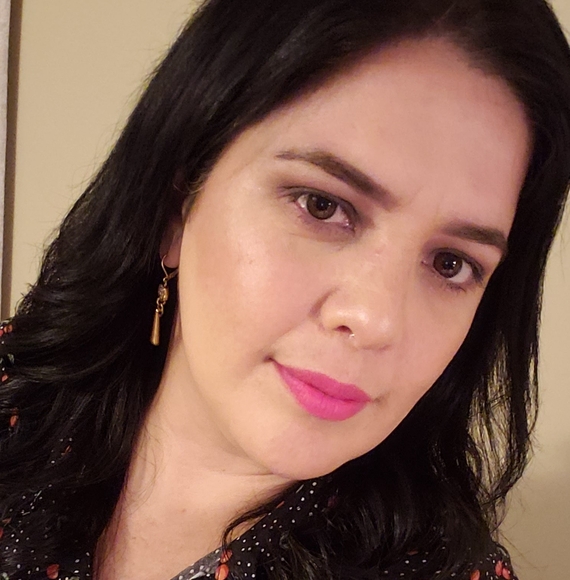 Profile Picture of Wendy Solines (@wendy_s78) on Poshmark