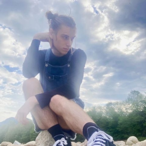 Profile Picture of Jake Beidler (@beanbeidler) on Poshmark