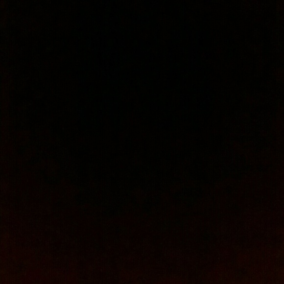 Profile Picture of April Thompson (@buyithere100) on Poshmark