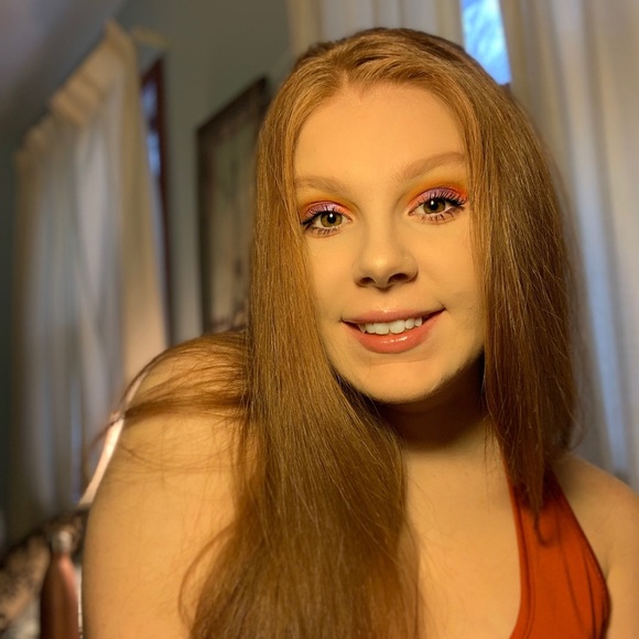 Profile Picture of Amanda Judge (@amandaajudge) on Poshmark