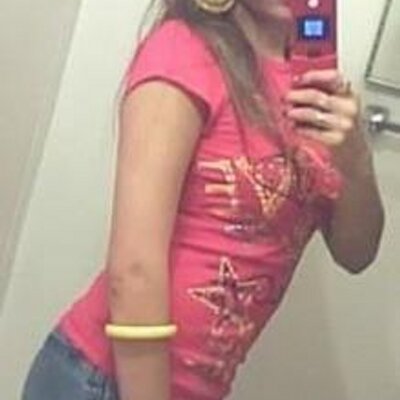 Profile Picture of Lorena Walker (@lorenafadkintie) on Twitter