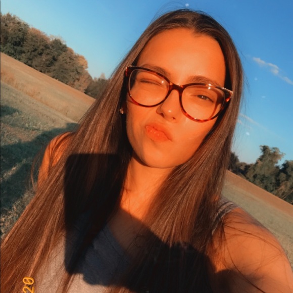Profile Picture of Kaley Thornal (@kaleyallyson) on Poshmark