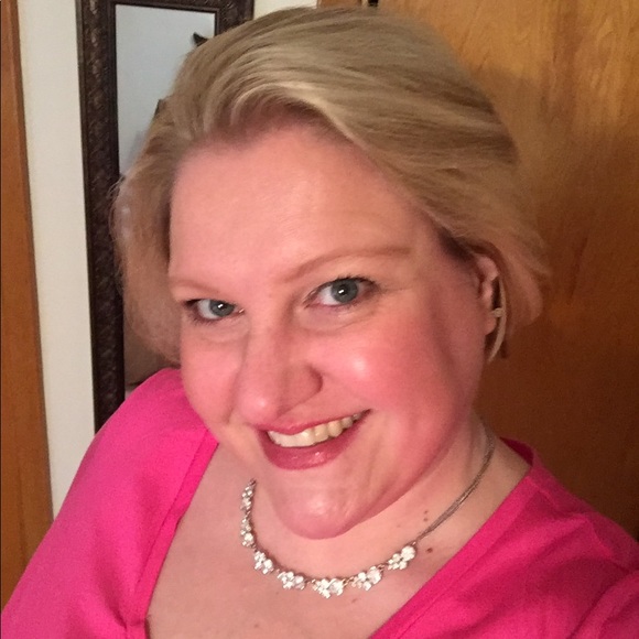 Profile Picture of Trisha joy Fites (@trishajoy85) on Poshmark