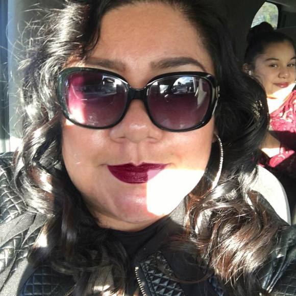 Profile Picture of Elizabeth Avena (@liza99america) on Poshmark