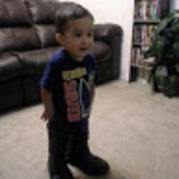 Profile Picture of Carlos Macedo (@monarca998) on Poshmark