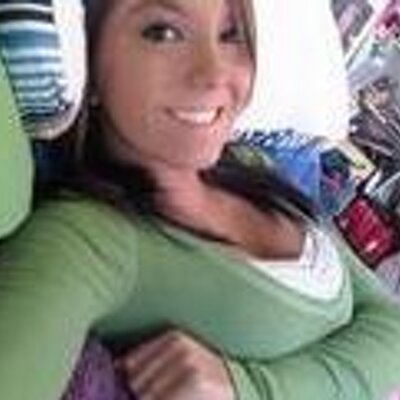 Profile Picture of Clarissa McClure (@champzoos19616) on Twitter