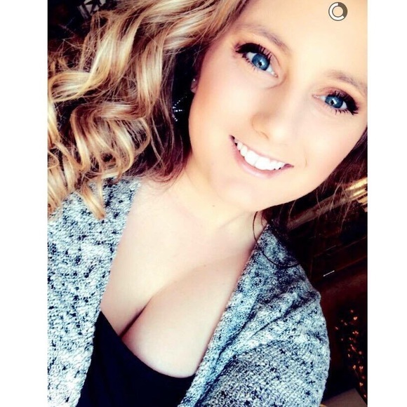 Profile Picture of Sarah Kidner (@smkidner188) on Poshmark