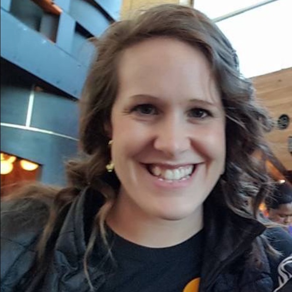 Profile Picture of Janet Kittleson (@jkittleson) on Poshmark