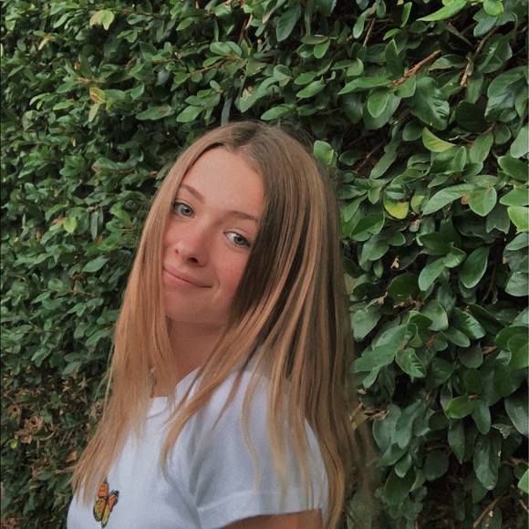 Profile Picture of Madison Link (@madisonjlink) on Poshmark