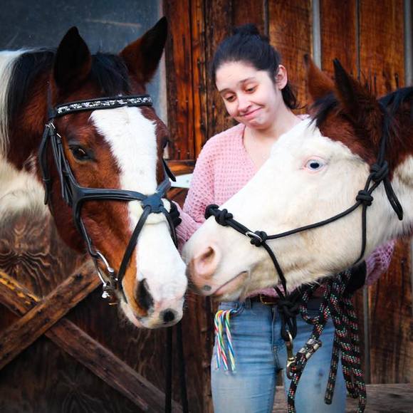 Profile Picture of Annie Stickley (@anniestickley82) on Poshmark