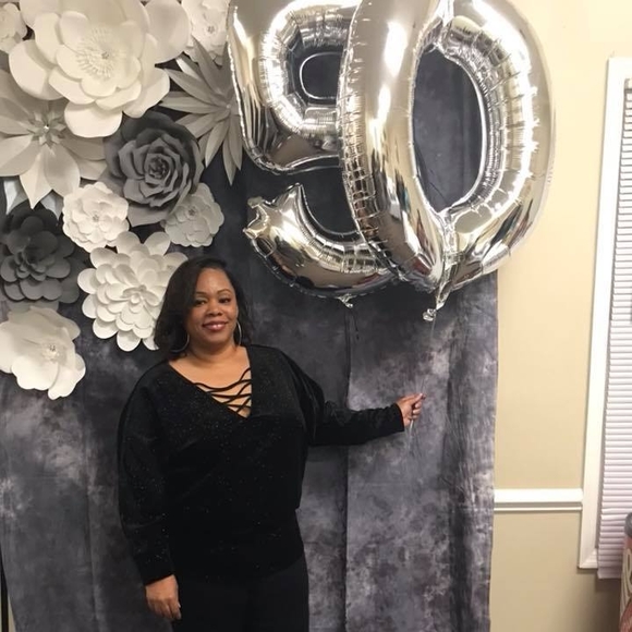 Profile Picture of Shawn Atkins (@shawnie330) on Poshmark