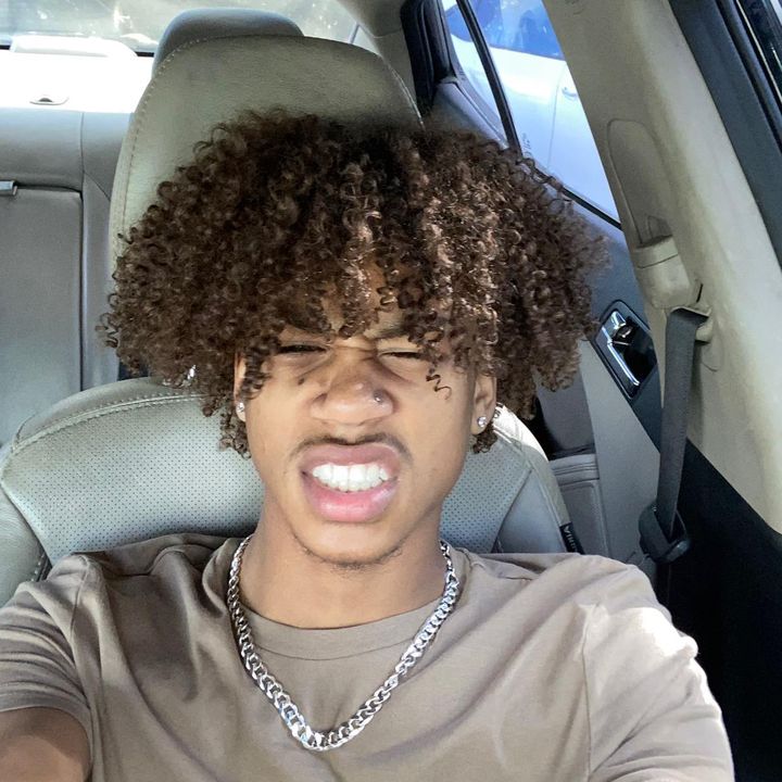 Profile Picture of Derrick (@shelovesderrick) on Tiktok